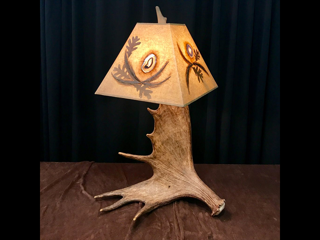 Real Moose Antler Table Lamp with Agate Lamp Shade